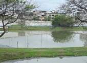La planta. La queja de la ciudadanía proviene de esta laguna desde hace algunos años, la de Guayacanes Samanes, en el sector de El Limonal.