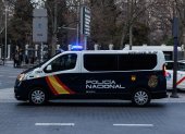 Un vehículo de Policía Nacional el día en que ha comenzado un plan específico contra las bandas juveniles, en Atocha, a 10 de febrero de 2022, en Madrid