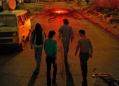 Imagen cedida por Netflix de uno de los pósters oficiales del volumen 1 y 2 de la cuarta temporada de Stranger Things