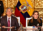 El presidente Guillermo Lasso (i), junto a la secretaria de Derechos Humanos, Bernarda Ordóñez (d), en una fotografía de archivo.