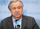 Fotografía cedida por la ONU donde aparece su secretario general António Guterres mientras habla este jueves durante una rueda de prensa en la sede del organismo en Nueva York.