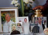 Fotografía de un altar con imágenes de los familiares de la enfermera Margarita Reyes, el 20 de febrero de 2022, en el municipio de Tultitlán, estado de México (México).