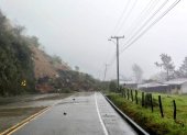 Así luce el deslizamiento de tierra en el kilómetro 71 de la vía a Cuenca.