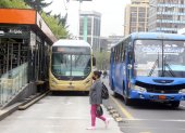 El transporte municipal está conformado por troles, articulados y biarticulados.