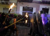 En Quito, las manifestantes cargaban antorchas y se movilizaron hacia el norte de la capital