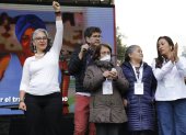 Fotografía de archivo fechada el 4 de marzo de 2022 que muestra a un grupo de candidatas a la Cámara y el Senado mientras participan en un evento del Pacto Histórico, en Bogotá (Colombia).