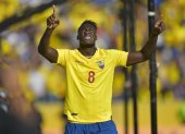 Hasta el 2017 el delantero ecuatoriano Felipe Caicedo jugó con la Tricolor


TOPSHOTS Ecuador"s Felipe Caicedo celebrates after scoring against Uruguay during their Russia 2018 FIFA World Cup South American Qualifiers football match, in Quito, on November 12, 2015. AFP PHOTO / RODRIGO BUENDIA TOPSHOTS-FBL-WC-2018-ECU-URU.