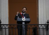 El presidente de Chile, Gabriel Boric, ofrece su primer tras asumir la presidencia, en Santiago (Chile).