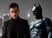 Alfonso Herrera será Bruce Wayne.