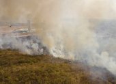 Fotografía de archivo de un incendio forestal en las cercanías de la ciudad de Cuiabá en el estado de Mato Grosso (Brasil).