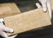 45 sacos negros de yute escondían 3.096 paquetes de forma rectangular con clorhidrato de cocaína.