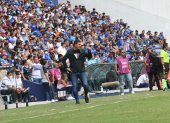 Ismael Rescalvo, entrenador de Emelec, confía en que todavía su equipo puede pelear por la etapa.
