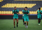 El volante Bruno Piñatares y Luca Sosa, defensa, serán titulares este miércoles ante Gualaceo en el estadio Monumental.