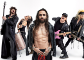Moderatto.