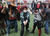 Los seguidores van a las convenciones vestidos como sus personajes favoritos.