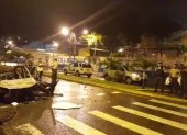 Uno de los coches detonados en Esmeraldas.