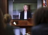 La modelo Kate Moss testifica por videollamada en el juicio que enfrenta a Johnny Depp y su exesposa, la también actriz Amber Heard, por difamación, este 25 de mayo de 2022, en Fairfax, Virginia.