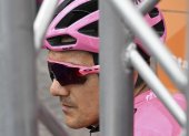 Richard Carapaz tuvo un cierre complicada en la fase de este sábado y prácticamente se despidió del Giro