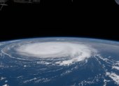 Fotografía cedida por la NASA tomada en el 2021 por la tripulación a bordo de la Estación Espacial Internacional (EEI) al huracán Sam agitándose en el Océano Atlántico mientras la estación orbitaba a 259 millas (416 kms) sobre Trinidad y Tobago.