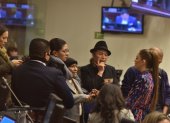 Durante las intervenciones de los legisladores, sus colegas se reunían en el Pleno legislativo.