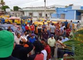 Ayer, un grupo de taxistas acudió hasta el Consejo de la Judicatura en Santa Elena a presentar un amparo constitucional