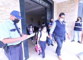 El colegio Santo Domingo de Guzmán refuerza la presencia de los guardias privados para garantizar la seguridad de la comunidad educativa.