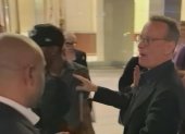 Tom Hanks durante el incidente en un restaurante de Nueva York.