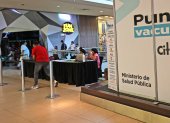 Afluencia. Aún los puntos masivos ce vacunación como el de CityMall muestran una baja concurrencia.