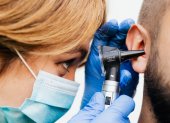 Cuidados. Algunos síntomas de la otitis suelen ser pasajeros. Cuando se complica, hay que acudir al médico.