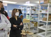 LA MINISTRA XIMENA GARZÓN VISITA UNA FARMACIA DE HOSPITAL PÚBLICO |