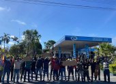 Macas. En Morona Santiago, un grupo de indígenas visitaron la estación de combustibles de la familia de la asambleísta Consuelo Vega.