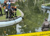 Fue necesario un bote para sacar el cuerpo del agua