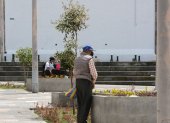 Reguero. A plena luz del día, ciudadanos orinan en cualquier punto. Las jardineras son las más demandadas.