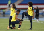 Las jugadoras de la Tricolor femenina y el especial festejo con Joselyn Espinales tras marcar un golazo en la victoria ante la selección boliviana.