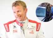 Kimi Raikkonen y su hija le dieron de beber a un perro encerrado en un carro.