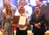 En la jornada se condecoró a la alcaldesa de la ciudad Cynthia Viteri por su "trabajo y aporte a la ciudad".
