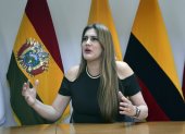 Es parlamentaria andina. En junio pasado se desafilió del Partido Social Cristiano (PSC) por discrepancias con algunos militantes.
