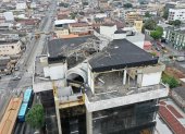 El ‘Infierno’. Así denominan al edificio de 7 pisos que fue parte de la Función Judicial del Guayas y luego pasó a manos de Inmobiliar, ahora deteriorado y saqueado.