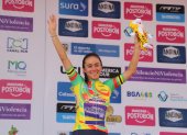 Ana Vivar, del Movistar Best PC, subió al podio como la más destacada en la categoría sub-23 y también como la mejor extranjera de la Vuelta a Colombia.