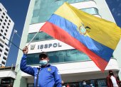 Planton de jubilados y pensionistas de la Policia Nacional en las afueras del edificio del ISSPOL  Quito 16 de Agosto de 2022 Agencia(ag-extra ag-expreso-ag-quito) Gustavo Guaman