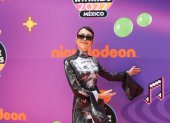 La cantante mexicana Danna Paola posa en la Orange Carpet de los Kids Choice Awards 2022, hoy en Ciudad de México (México).
