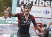 Richard Carapaz en el momento que ganó su primera etapa en la Vuelta a España.