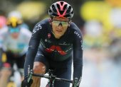Richard Carapaz se alista para la etapa 14 de alta montaña en la Vuelta a España.
