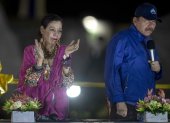 Foto de archivo del presidente de Nicaragua, Daniel Ortega (D), y la vicepresidenta, Rosario Murillo (I) EFE/Jorge Torres