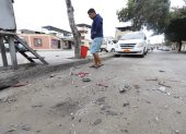 Resultado de la explosión un vehículo quedó con daños materiales