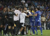 Incidentes entre jugadores de Emelec y Barcelona.