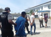 Tres de los cinco detenidos por el robo de dos automotores y el secuestro.