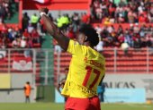 Roberto Ordóñez, jugador clave de Aucas. Los orientales llevan 16 partidos sin saber lo que es perder.