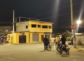Santa Elena. Una joven que trabajaba como mesera fue atacada por otra, posiblemente colombiana.