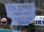 La comunidad iraní residente en Ecuador se concentró este viernes en Quito para protestar contra los cortes de Internet y la represión del Gobierno de su país.